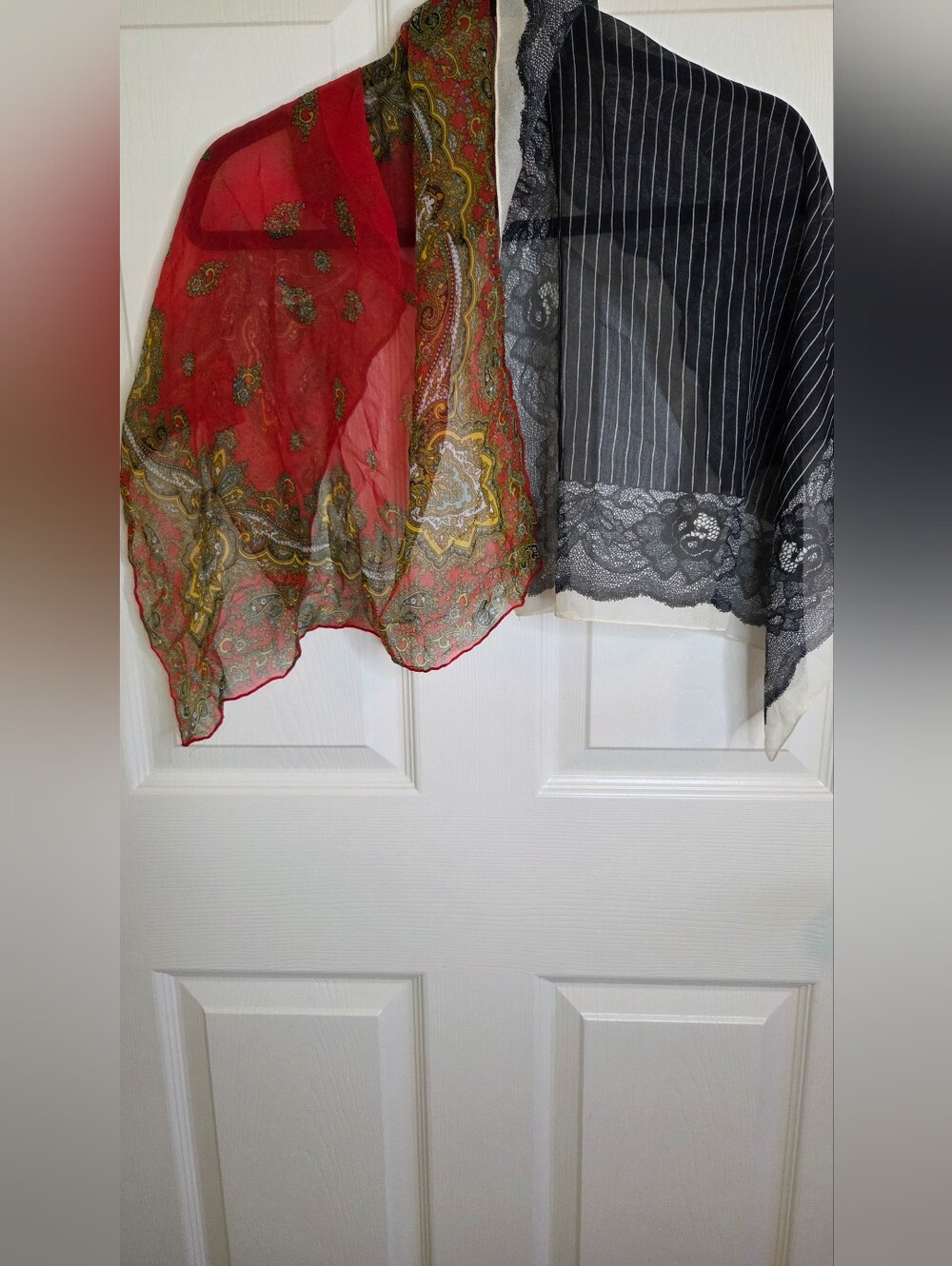 VTG Silk Scarf Lot Set of2 | Paisley Red & Striped Lace Charcoal 21"×21"&20"×20"